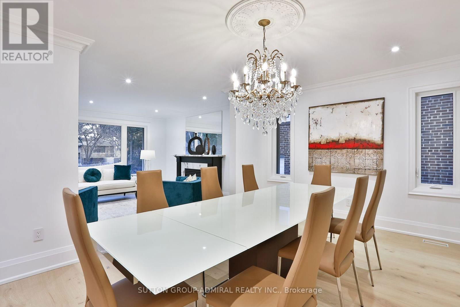 5 CRANLEIGH COURT Image 8