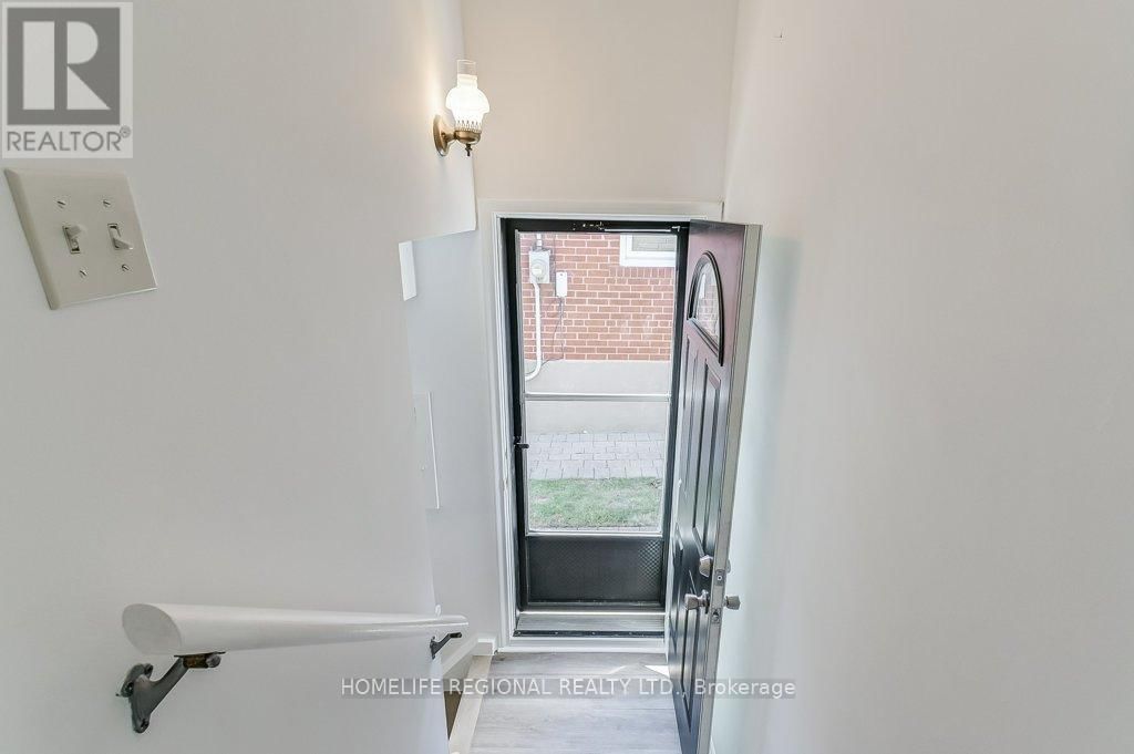 132 WYNDALE DRIVE Image 17