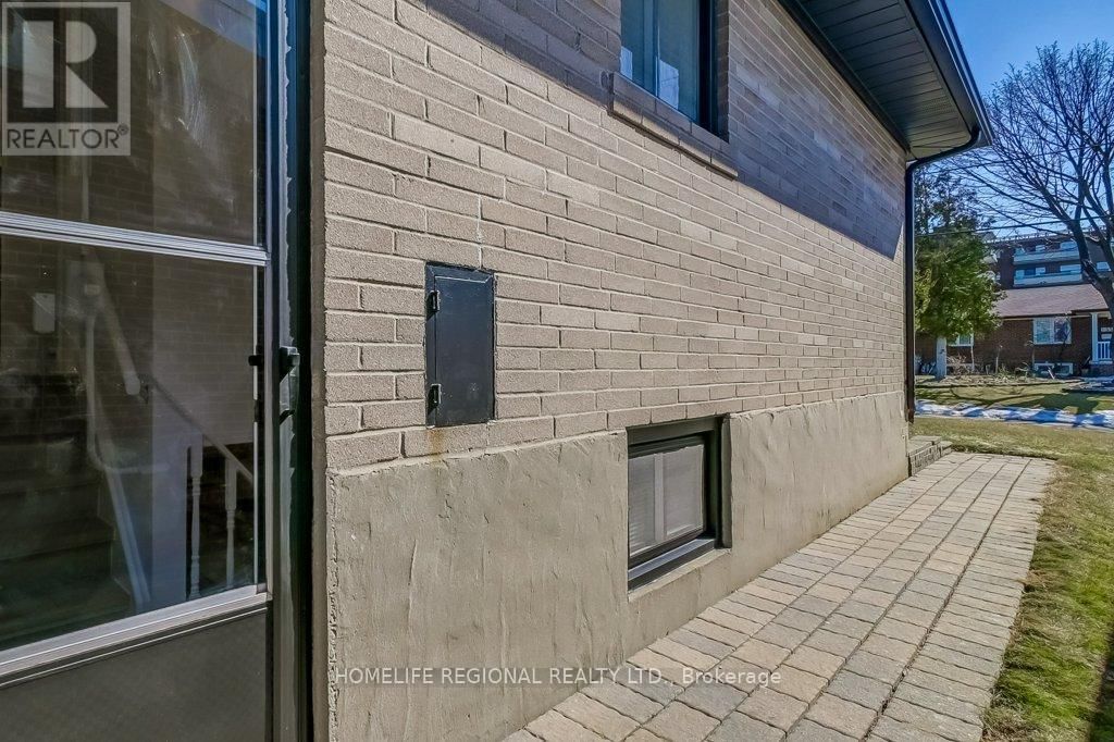 132 WYNDALE DRIVE Image 26