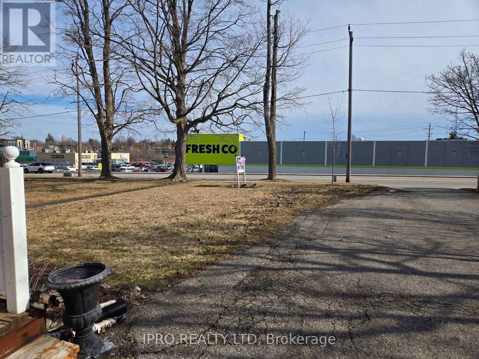 293 BROADWAY AVENUE Image 17
