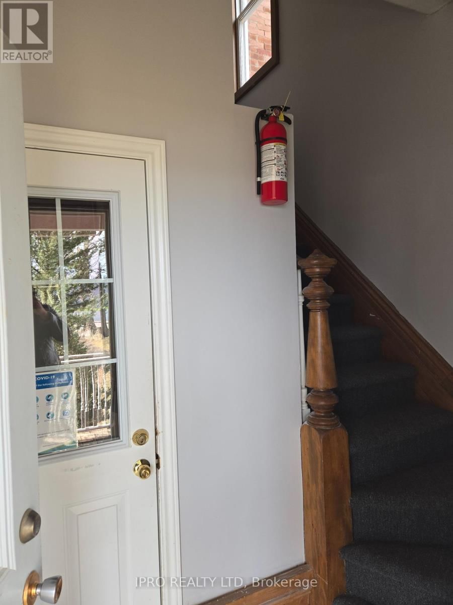 293 BROADWAY AVENUE Image 19