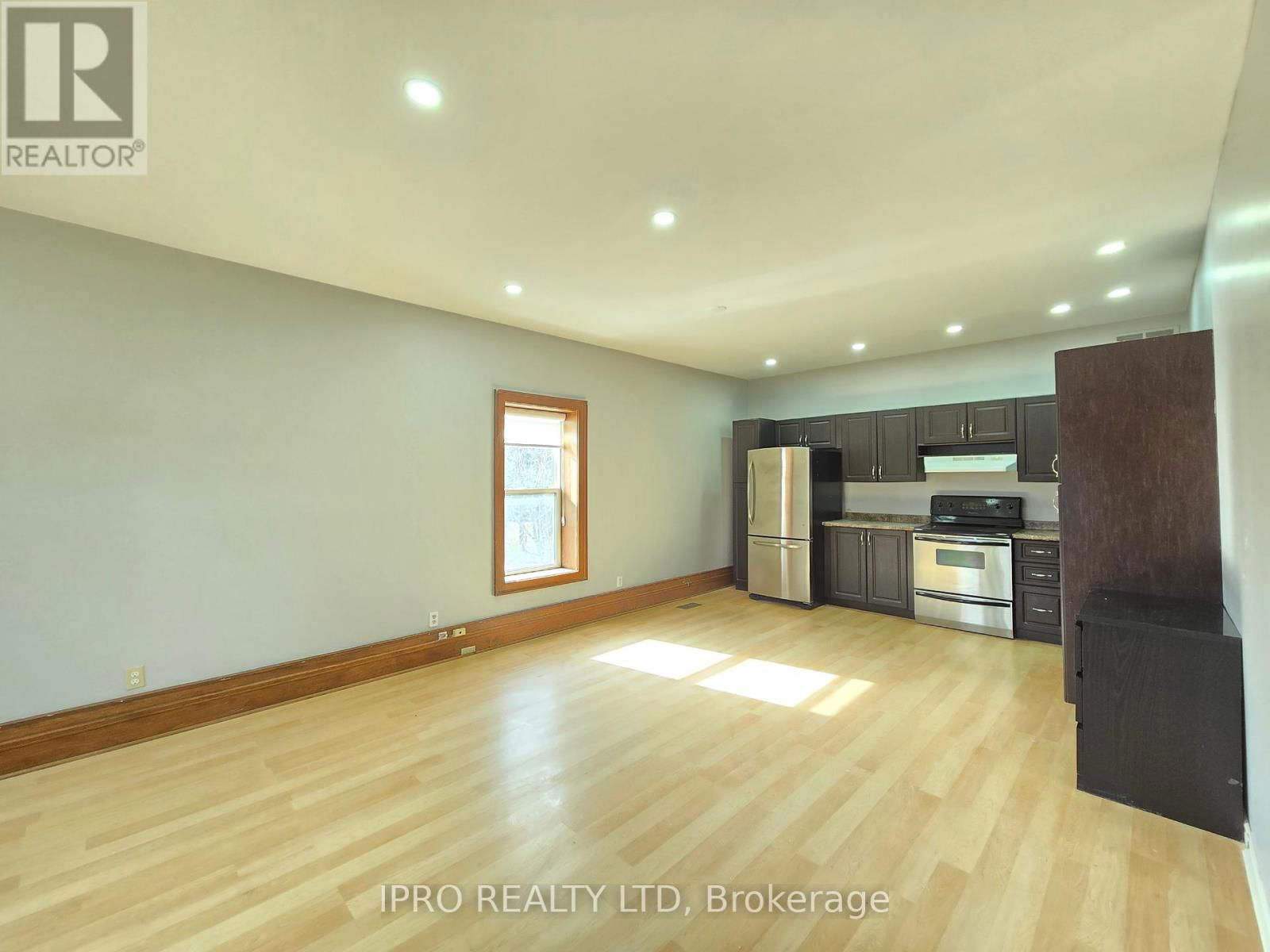 293 BROADWAY AVENUE Image 9