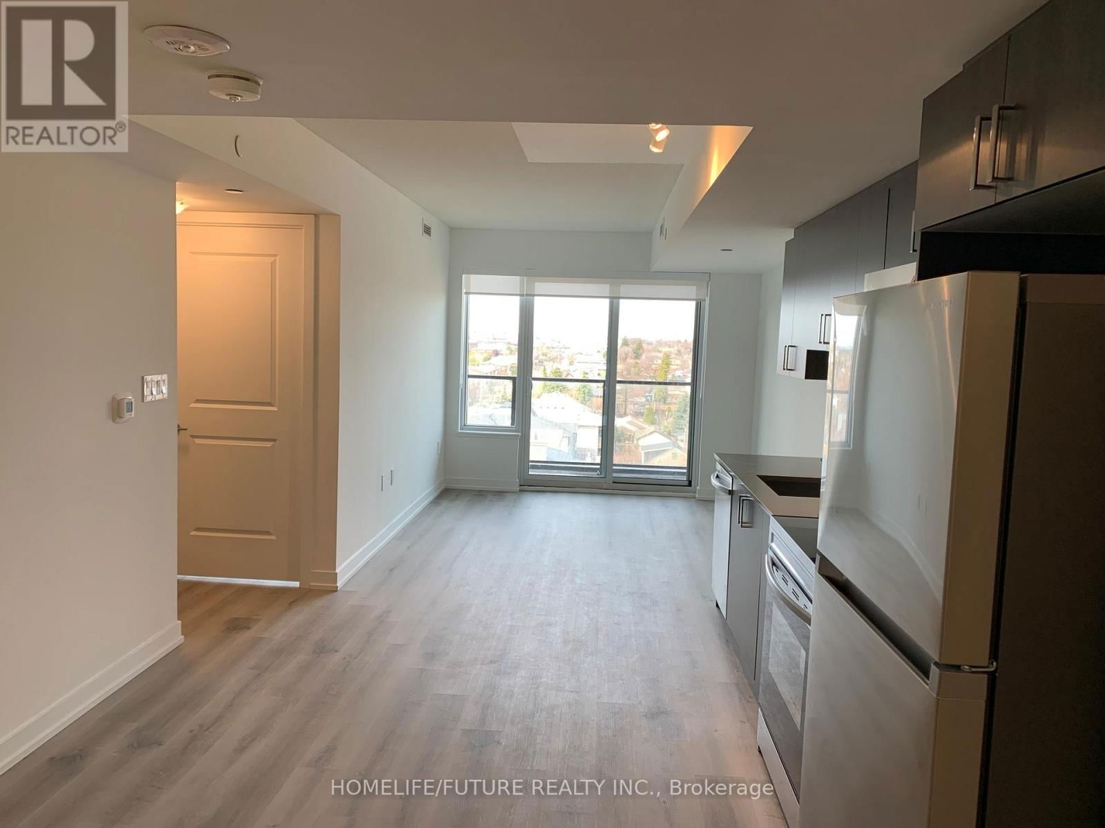 703 - 556 MARLEE AVENUE Image 3
