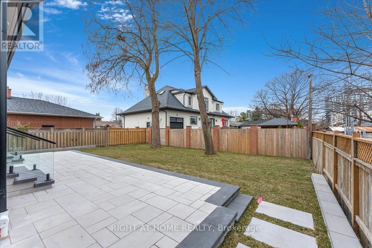 2572 EDENHURST DRIVE Image 44