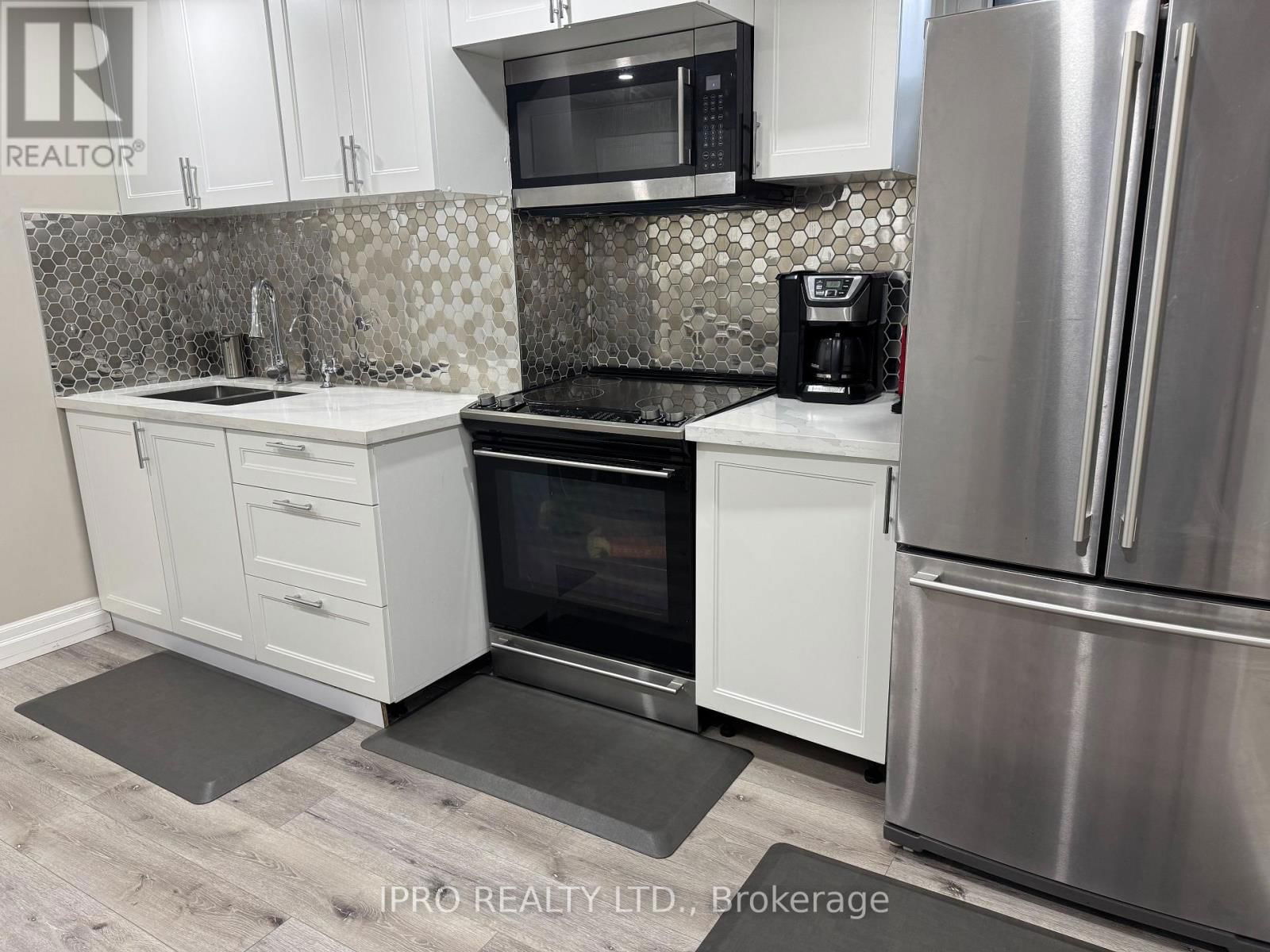 18 HAGERSVILLE COURT Image 17