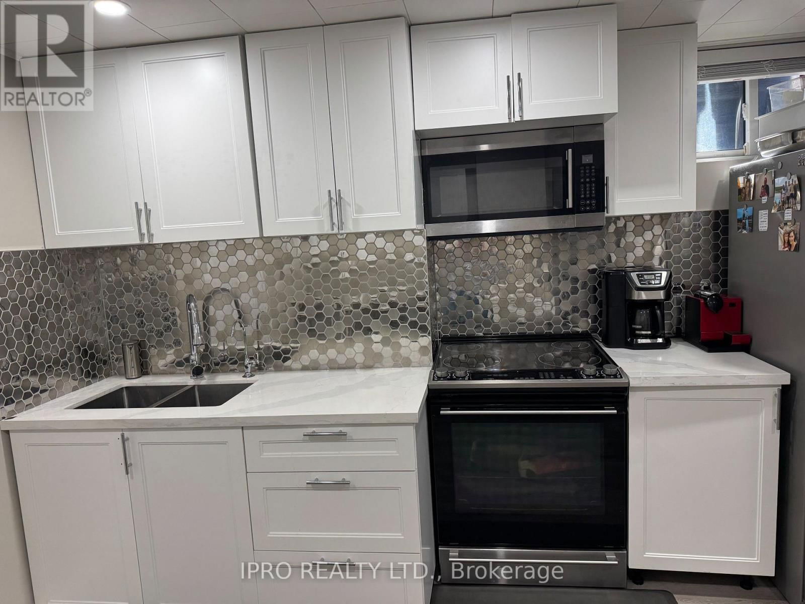 18 HAGERSVILLE COURT Image 18