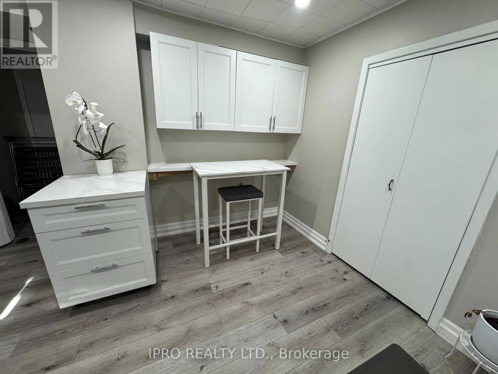 18 HAGERSVILLE COURT Image 20