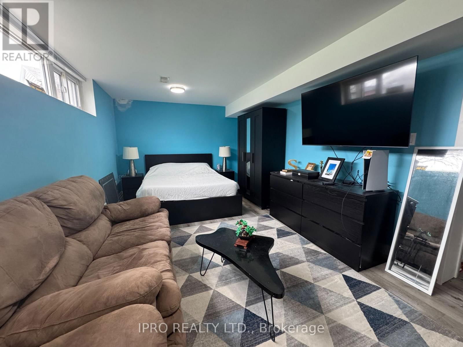 18 HAGERSVILLE COURT Image 7