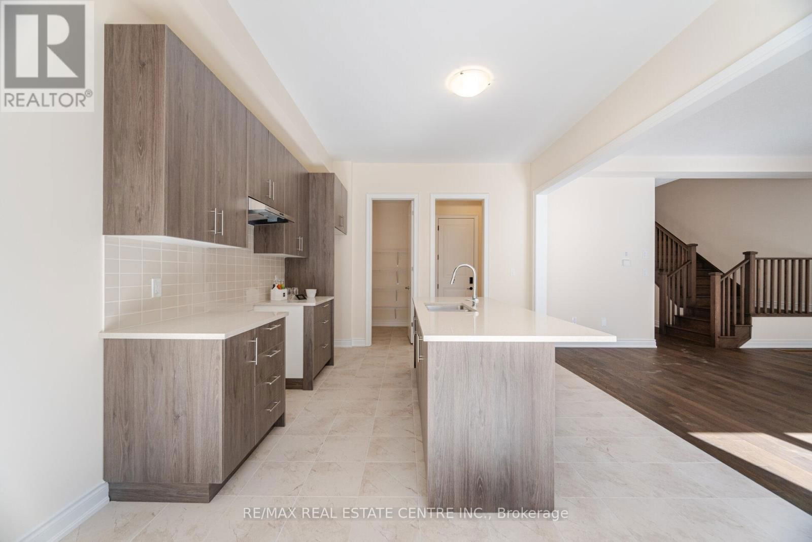 1330 LOON LANE Image 12