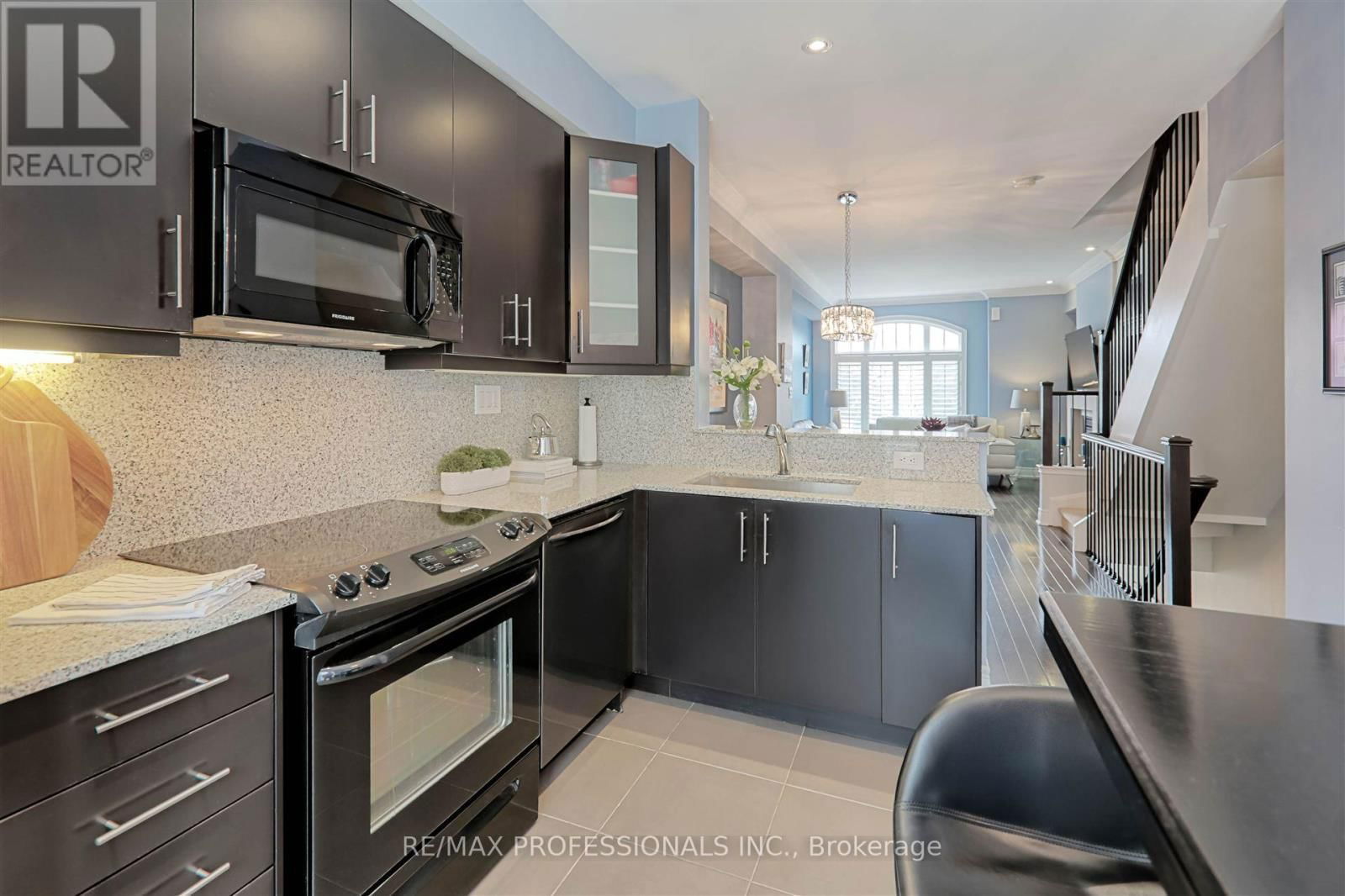 1854 BURNHAMTHORPE ROAD Image 19