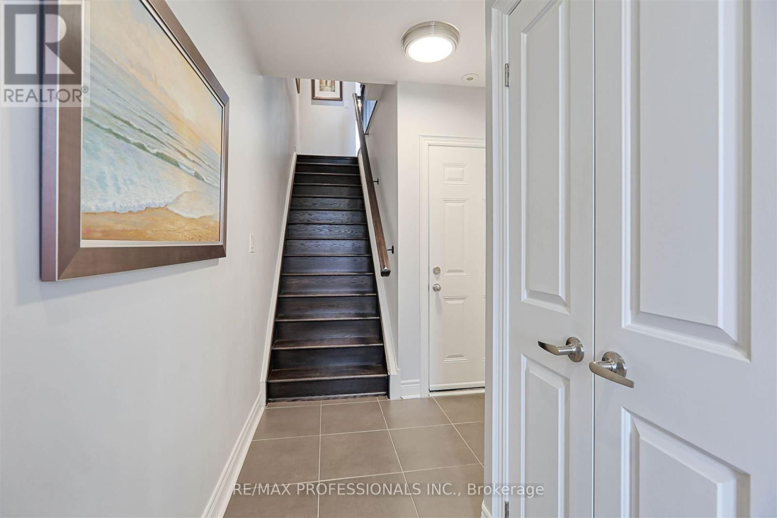 1854 BURNHAMTHORPE ROAD Image 8