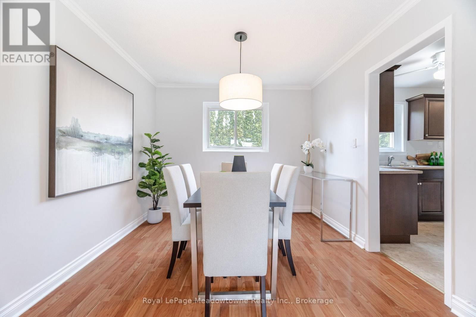 204 BOUSFIELD CRESCENT Image 15