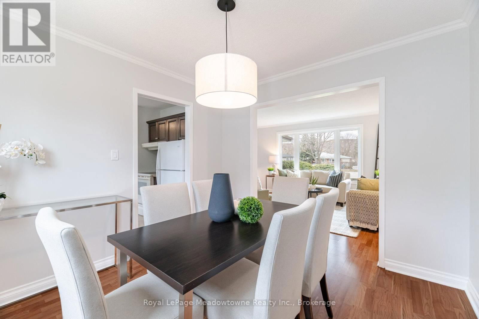 204 BOUSFIELD CRESCENT Image 16