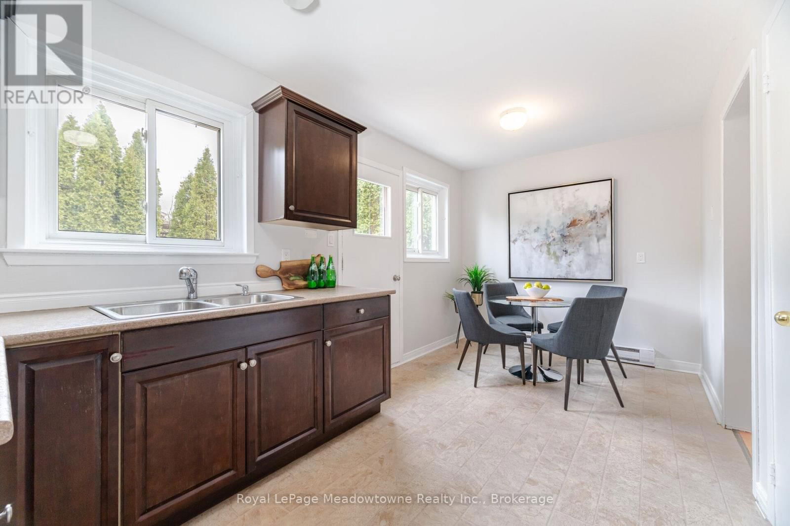 204 BOUSFIELD CRESCENT Image 18