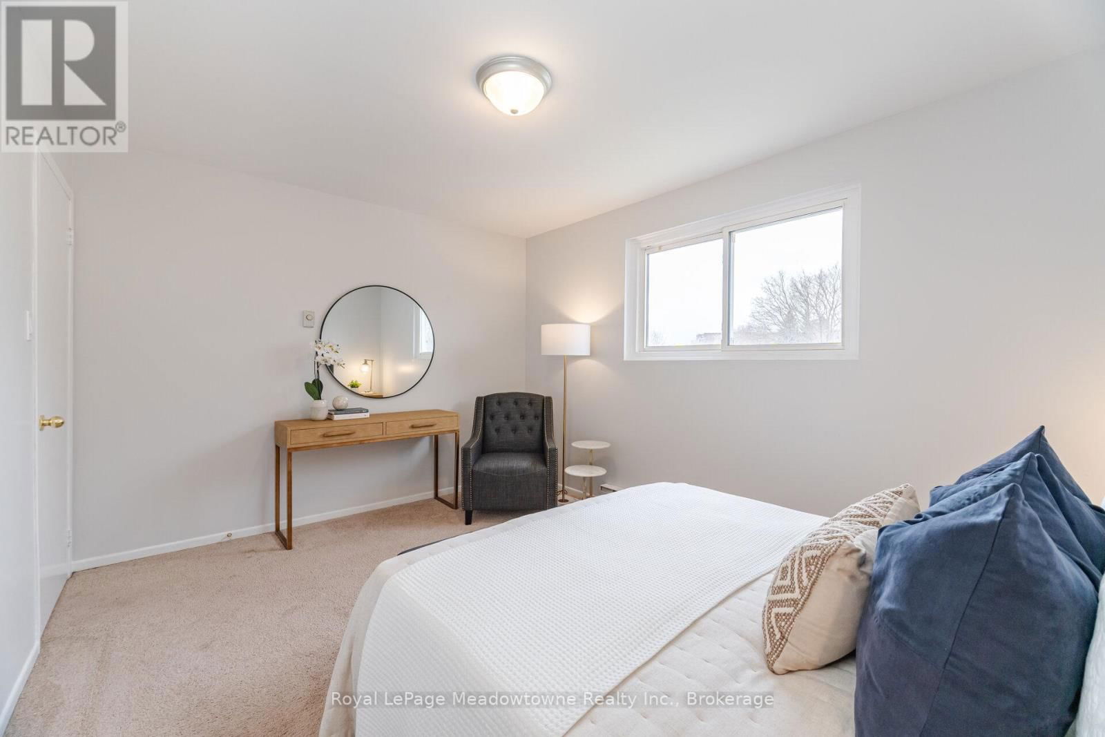204 BOUSFIELD CRESCENT Image 26