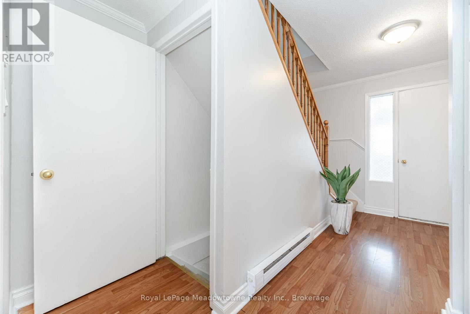 204 BOUSFIELD CRESCENT Image 33