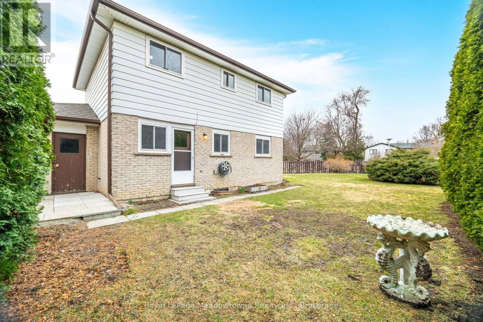 204 BOUSFIELD CRESCENT Image 42