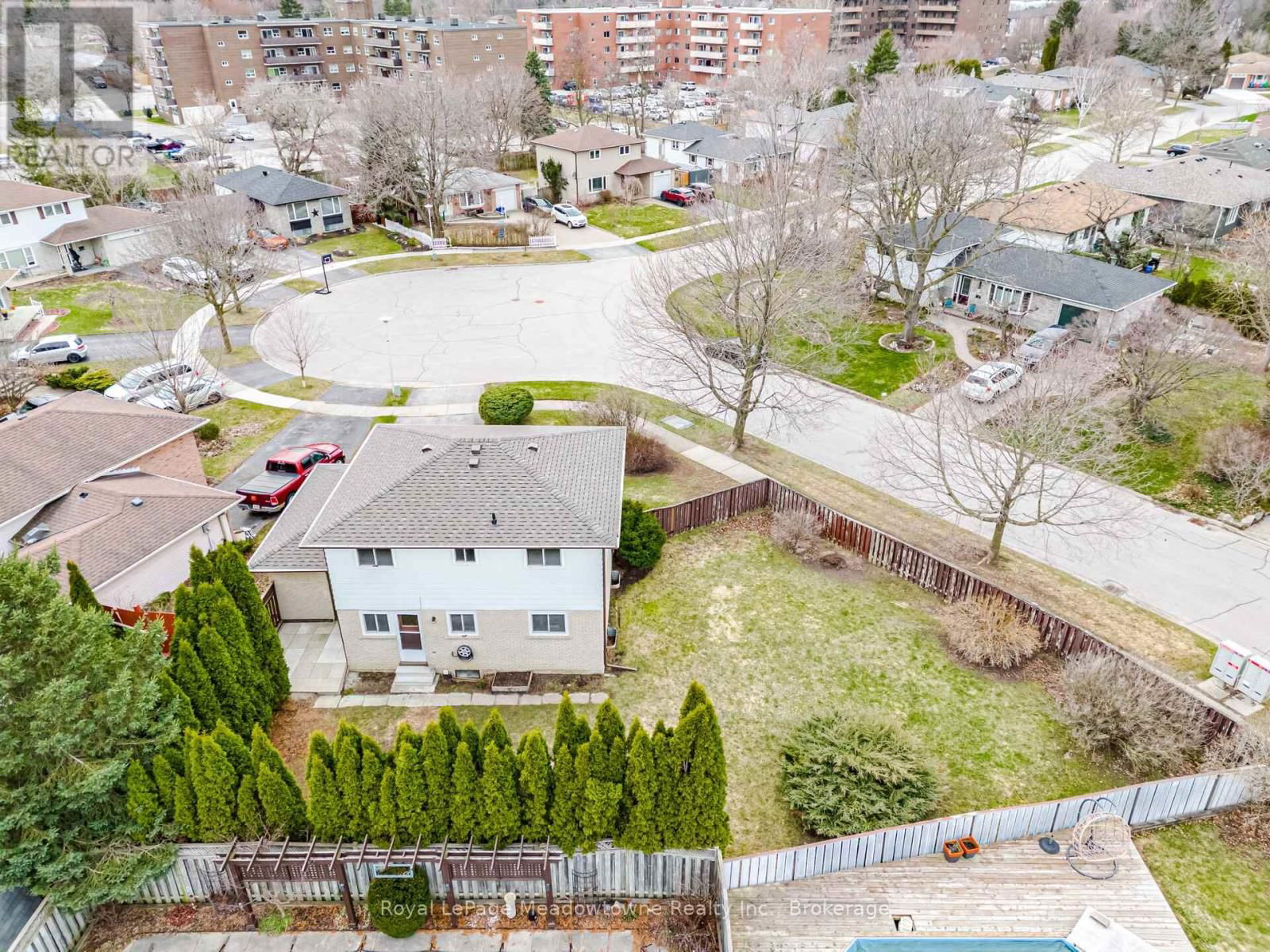 204 BOUSFIELD CRESCENT Image 46