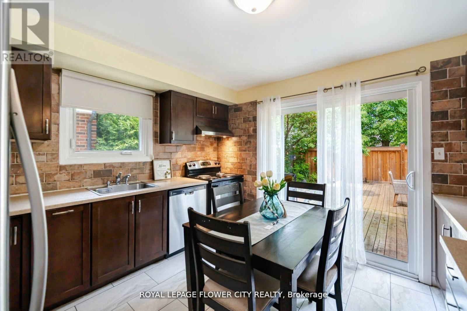 128 FANSHAWE DRIVE Image 3