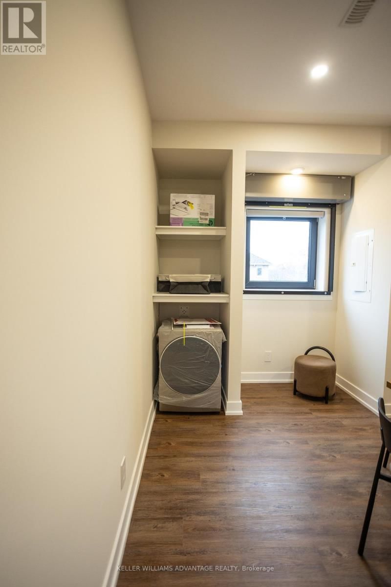 Unit 2 - 21 BATAVIA AVENUE Image 13