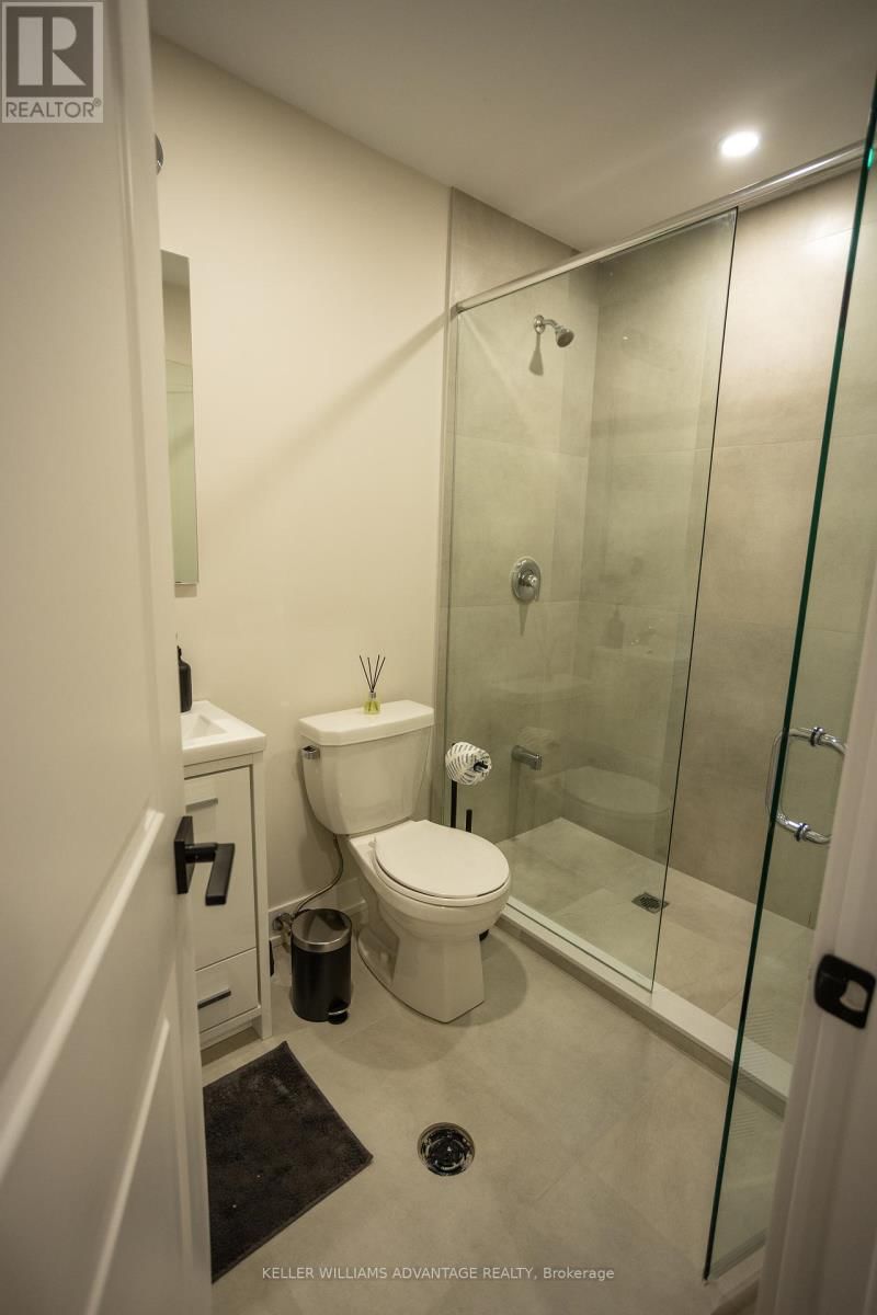 Unit 2 - 21 BATAVIA AVENUE Image 14