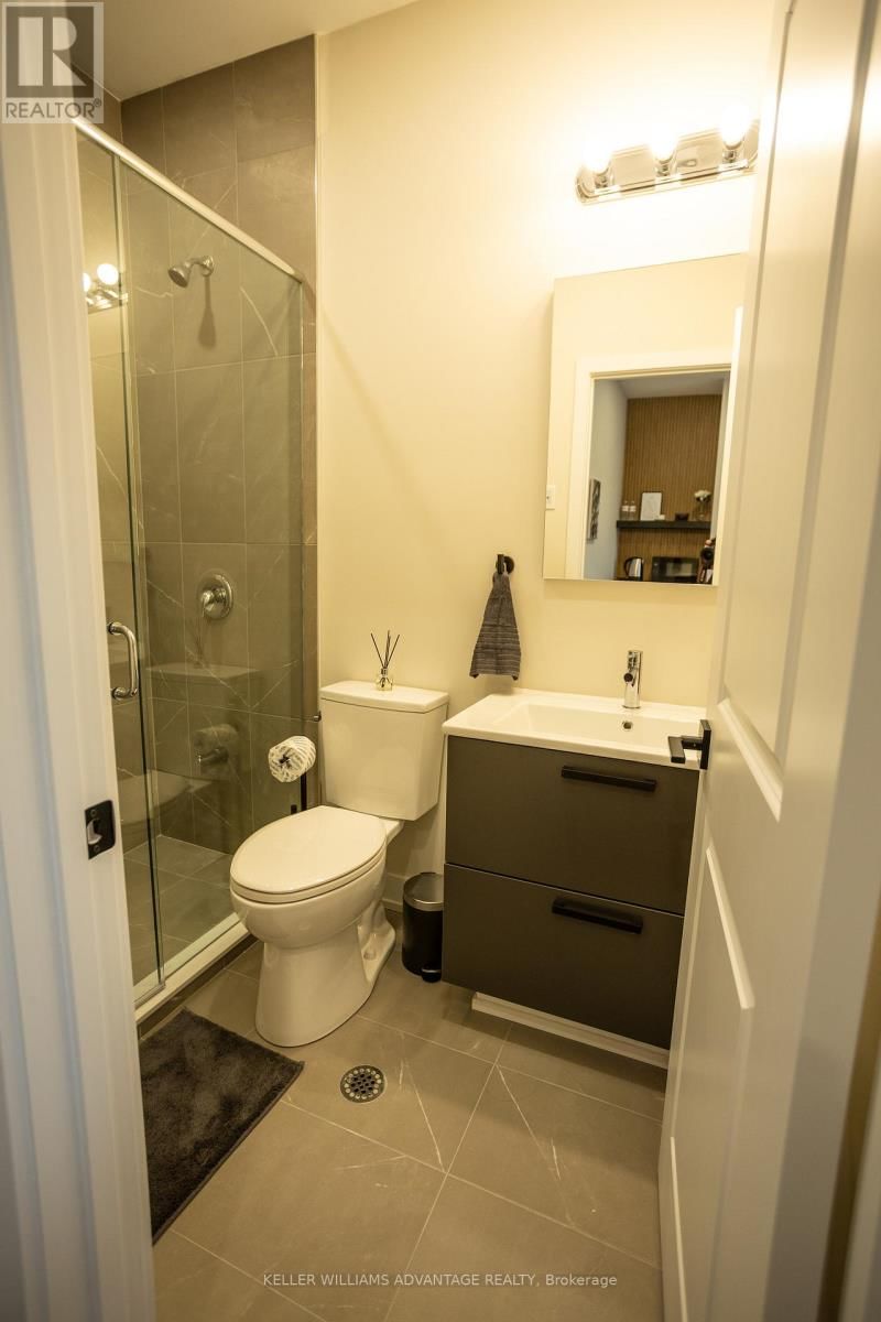Unit 2 - 21 BATAVIA AVENUE Image 9
