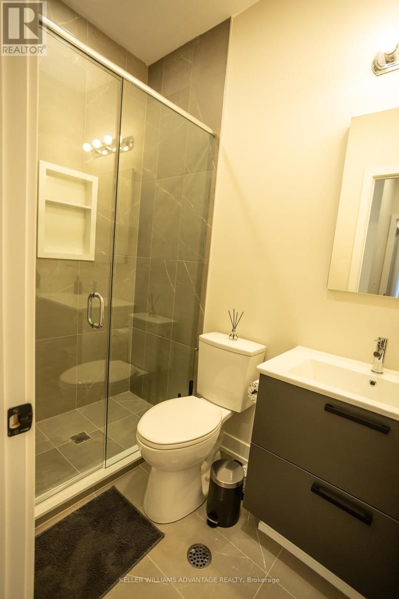 Unit 3 - 21 BATAVIA AVENUE Image 13