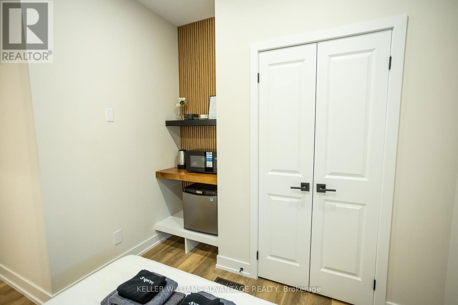 Unit 3 - 21 BATAVIA AVENUE Image 14