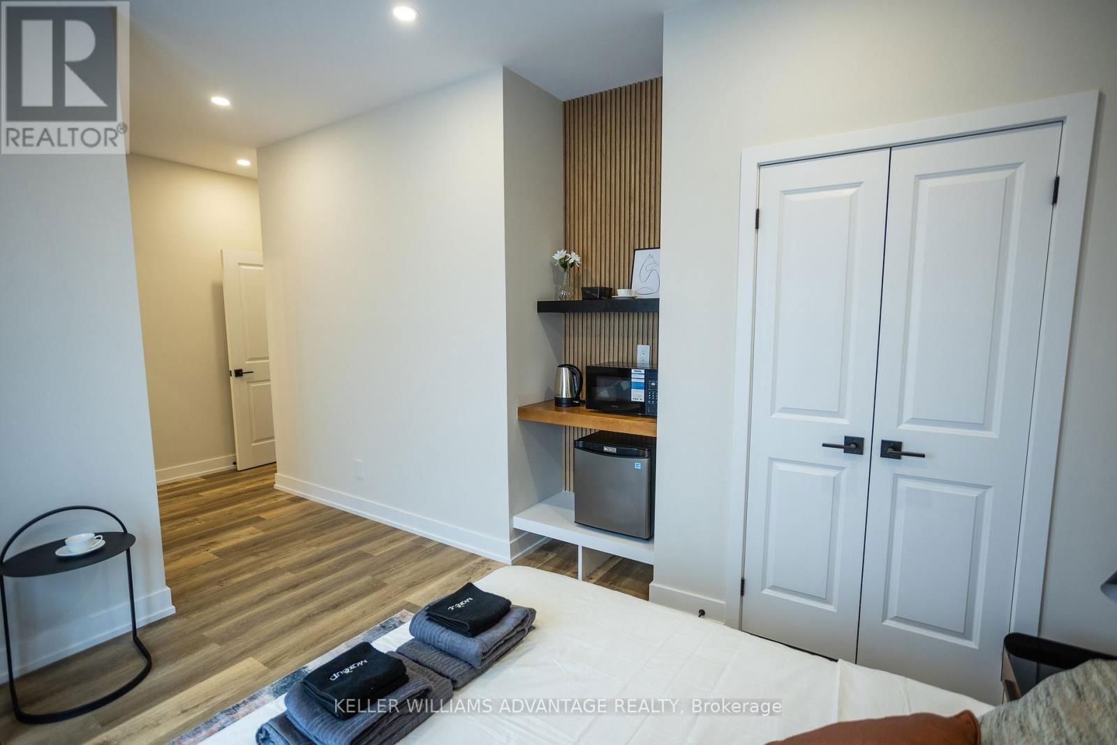 Unit 3 - 21 BATAVIA AVENUE Image 17