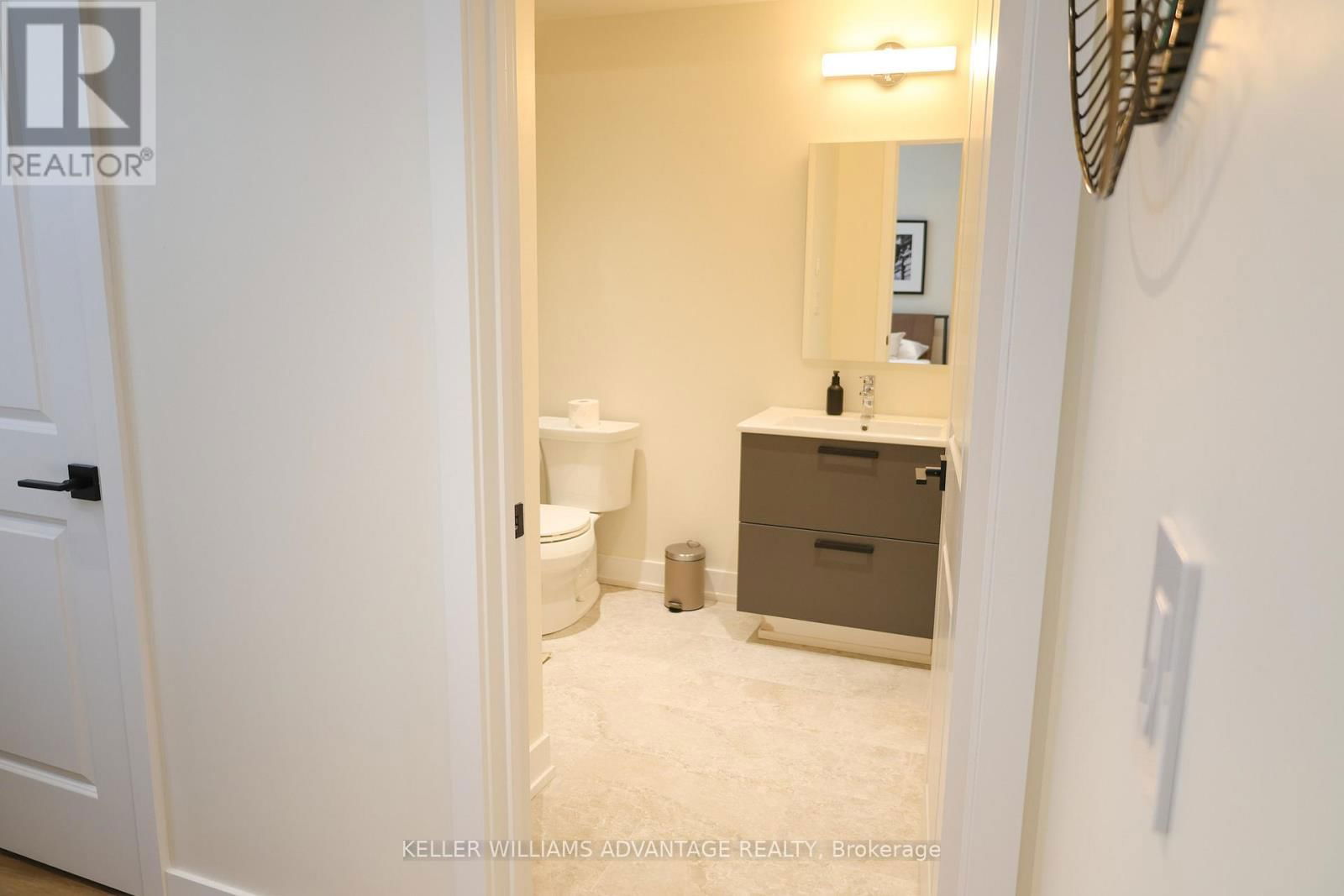 Unit 4 - 12 BATAVIA AVENUE Image 6