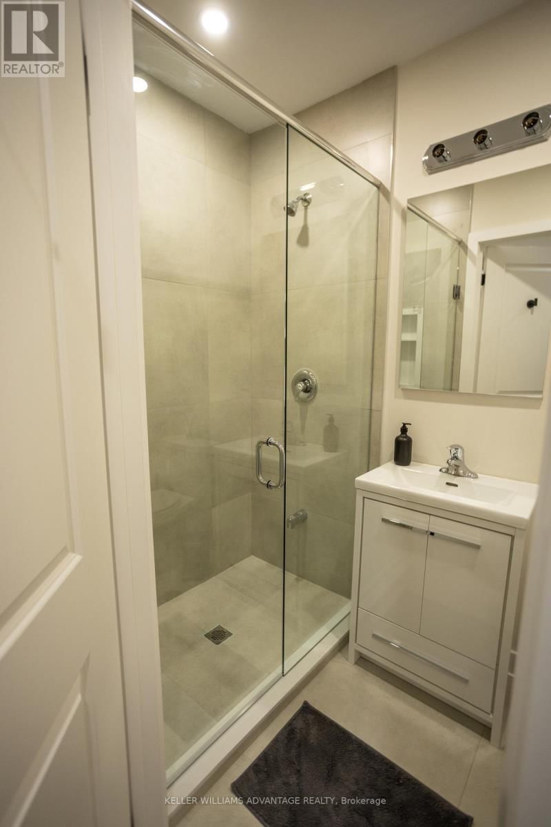 Unit 1 - 21 BATAVIA AVENUE Image 14