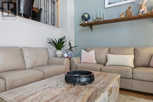 31 - 3175 KIRWIN AVENUE Image 4