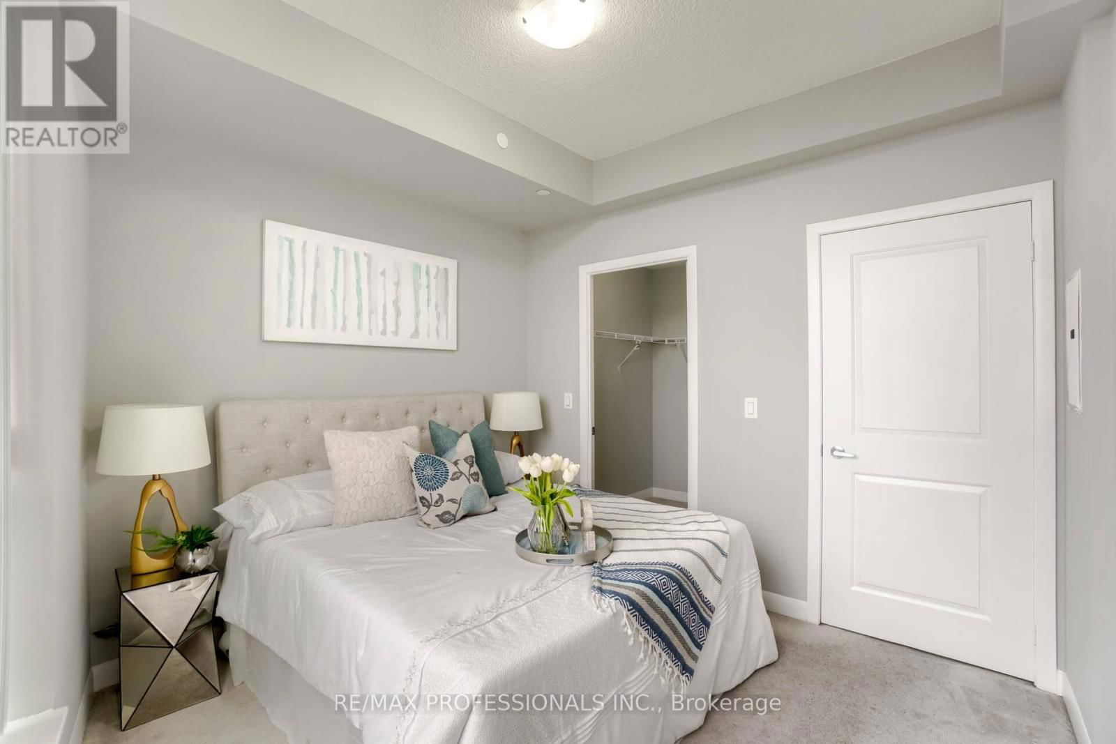 2208 - 205 SHERWAY GARDENS ROAD Image 19