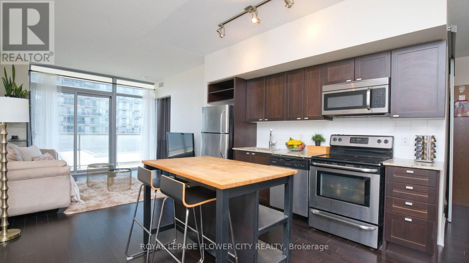 415 - 105 THE QUEENSWAY AVENUE Image 26