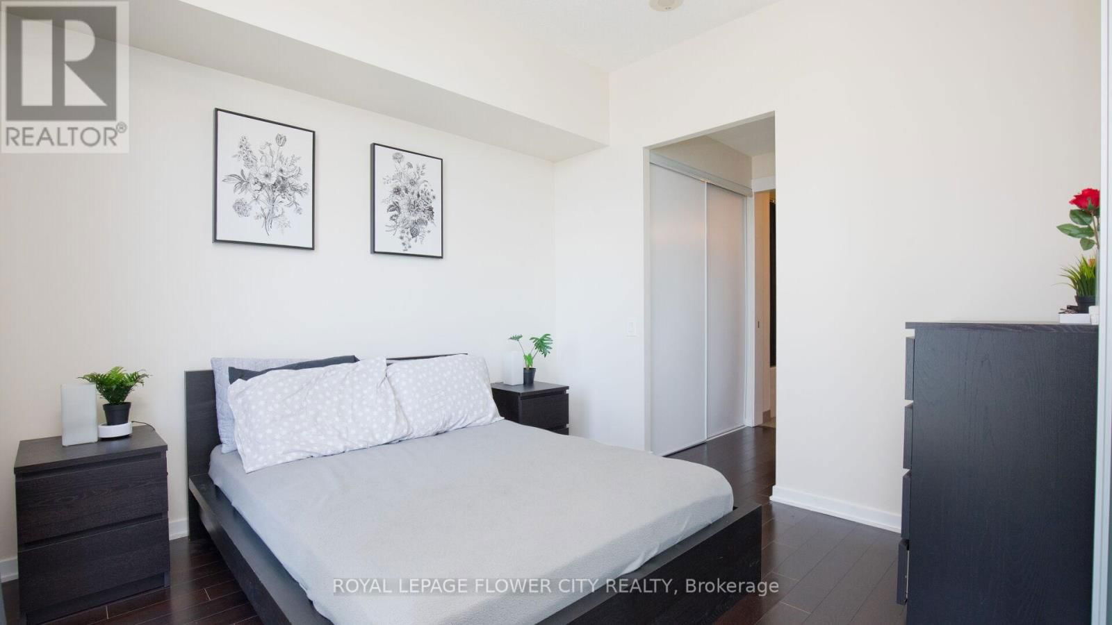 415 - 105 THE QUEENSWAY AVENUE Image 31
