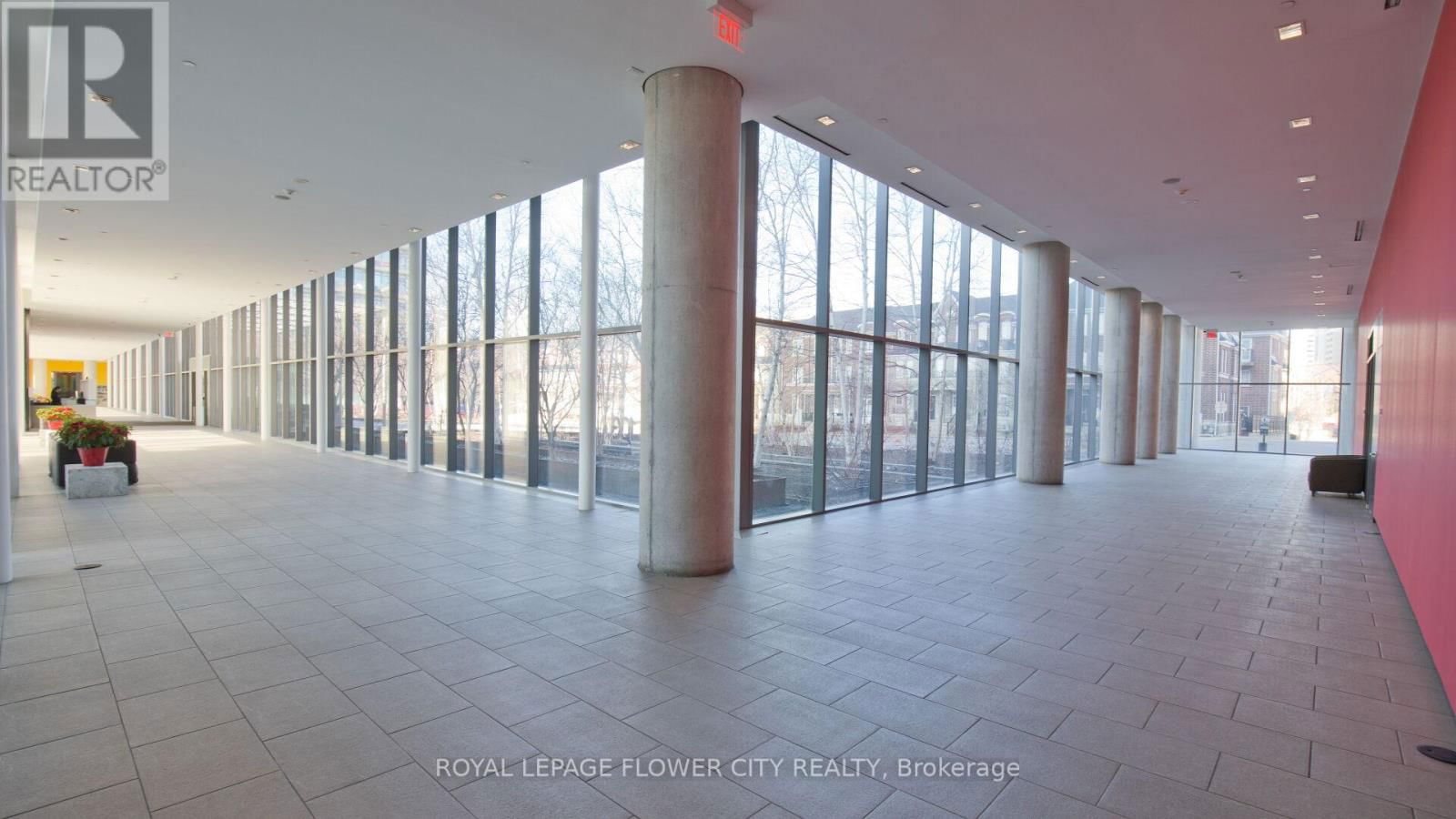 415 - 105 THE QUEENSWAY AVENUE Image 43