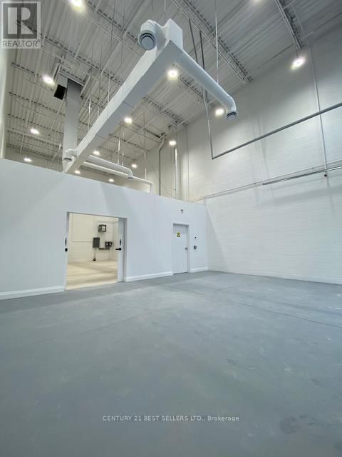 8 - 1162 KING ROAD Image 11