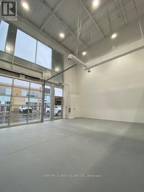 8 - 1162 KING ROAD Image 12