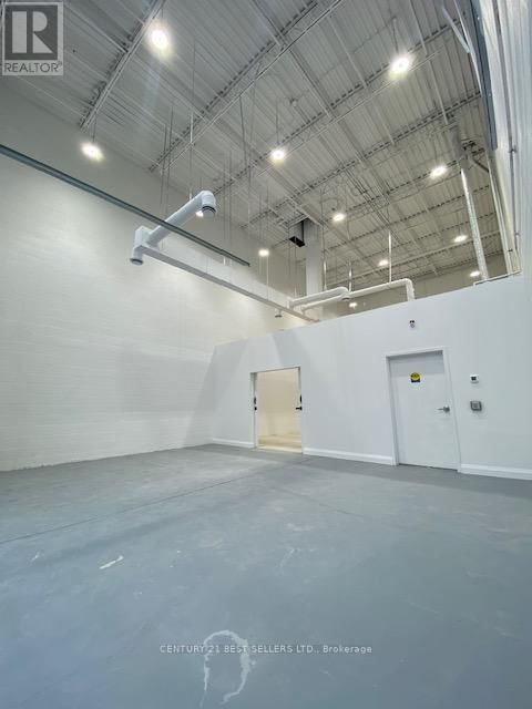 8 - 1162 KING ROAD Image 13