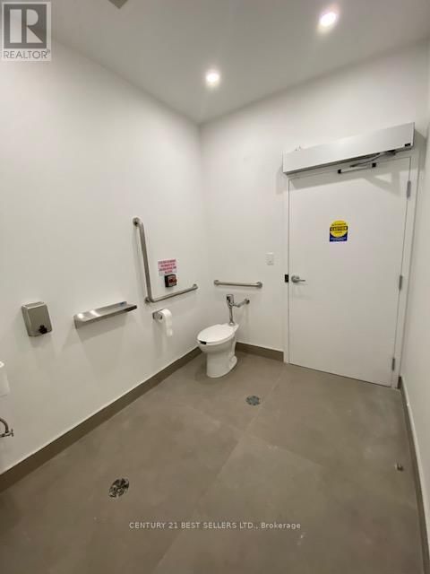8 - 1162 KING ROAD Image 16