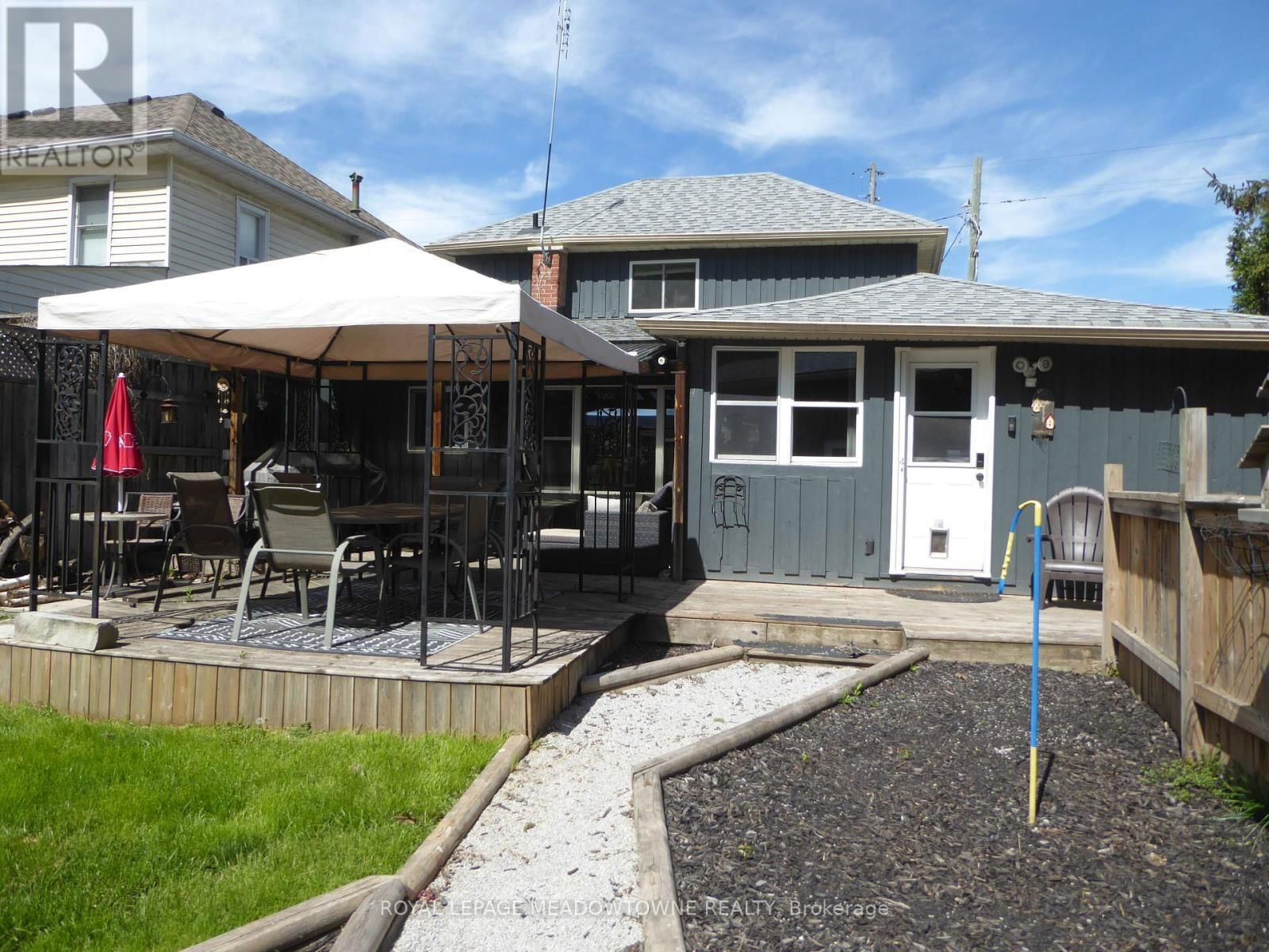 46 MAIN STREET SOUTH Image 32