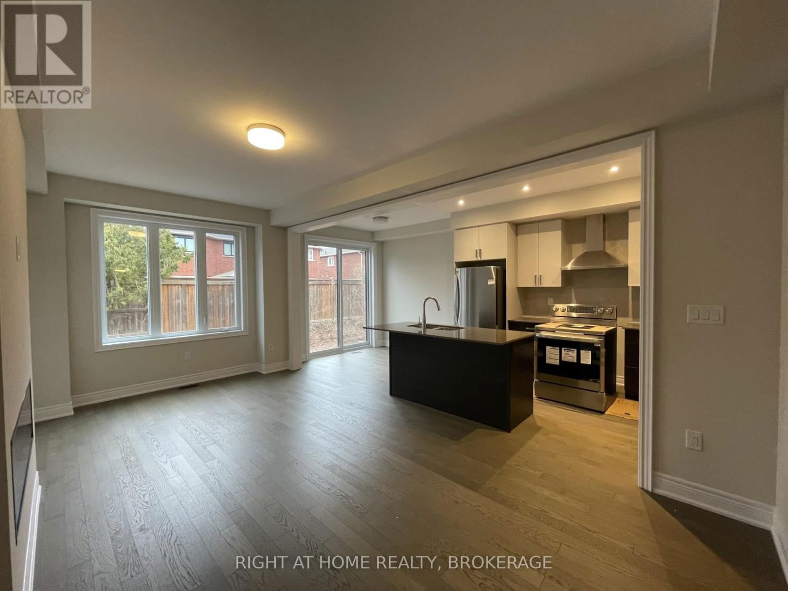 16 - 2184 POSTMASTER DRIVE Image 2