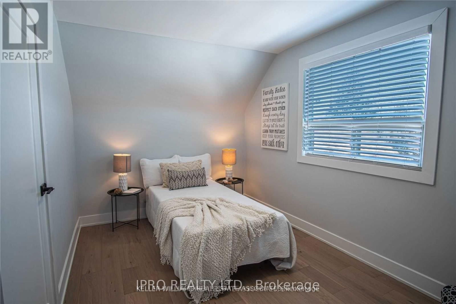 289 ELMWOOD CRESCENT Image 13
