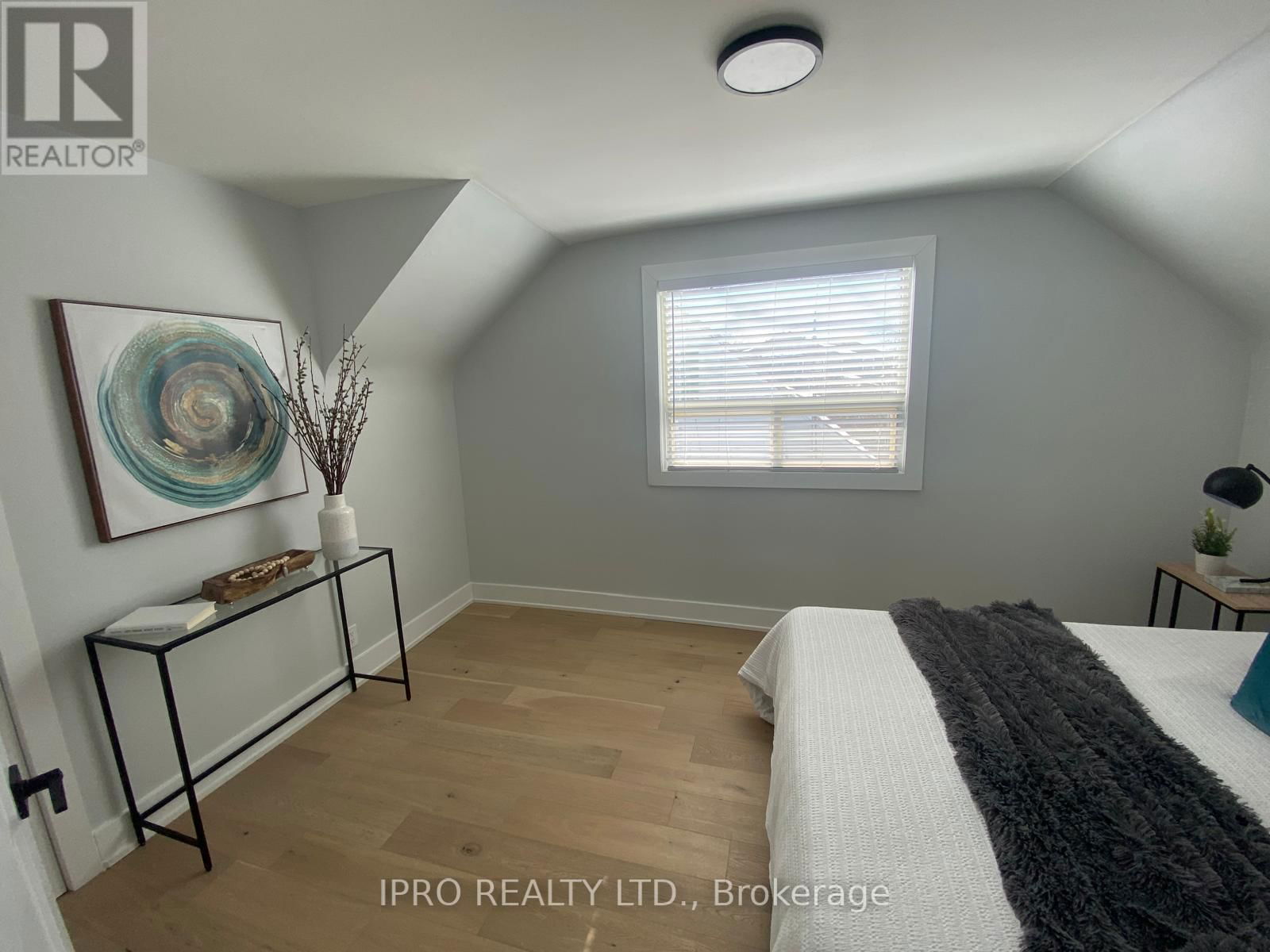 289 ELMWOOD CRESCENT Image 16