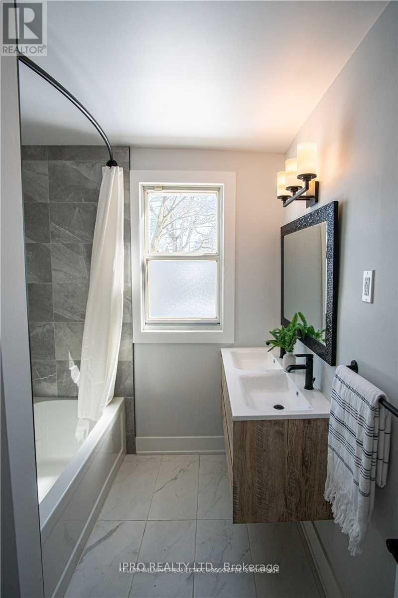 289 ELMWOOD CRESCENT Image 18