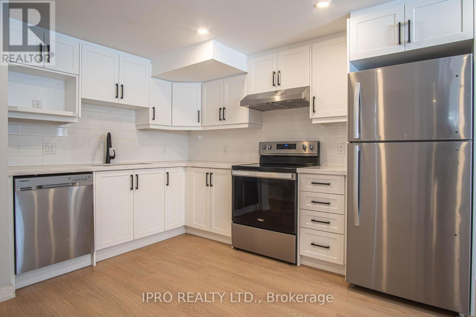 289 ELMWOOD CRESCENT Image 22