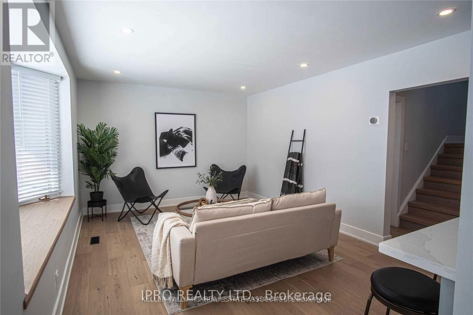 289 ELMWOOD CRESCENT Image 4