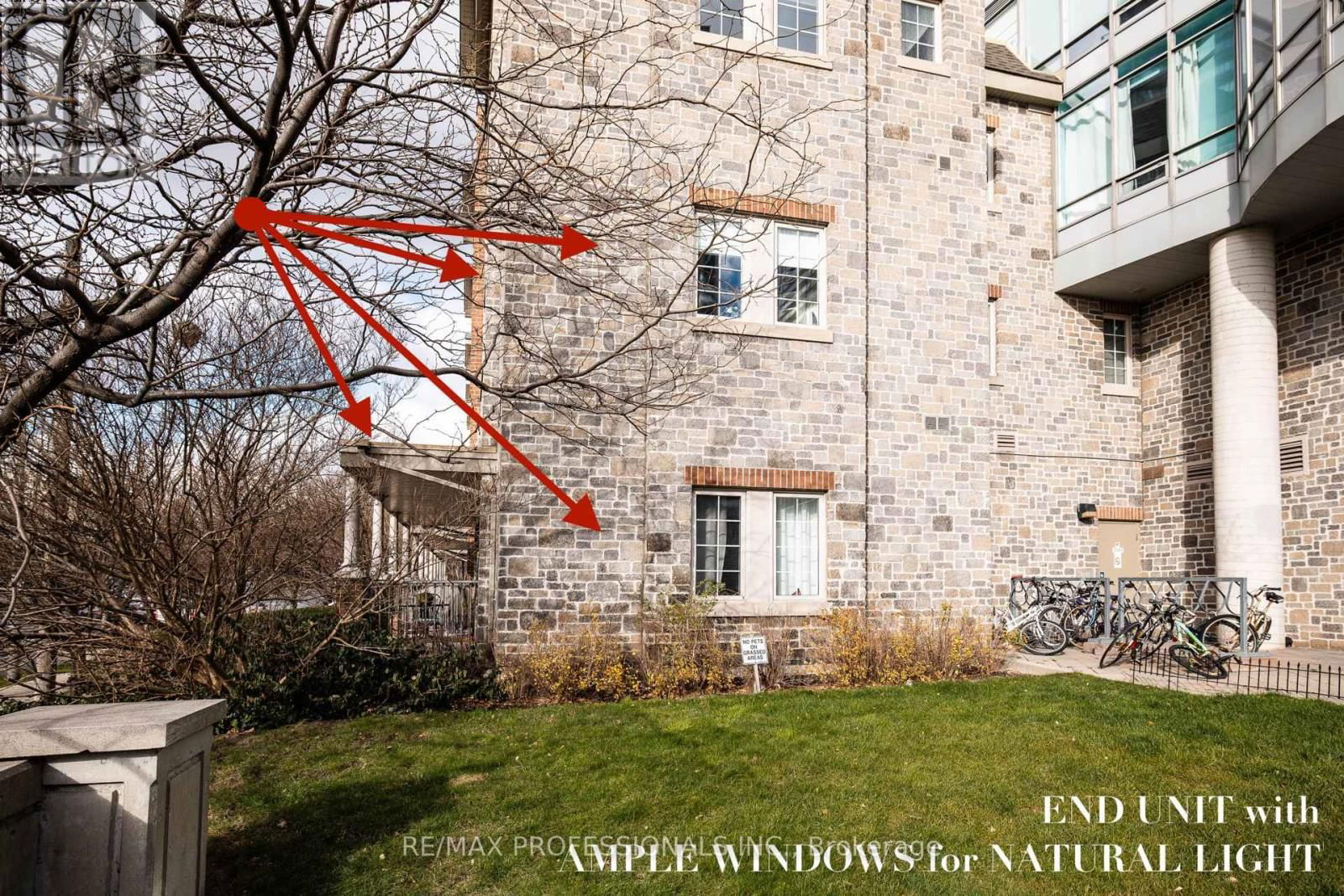 TH 101 - 15 WINDERMERE AVENUE Image 3