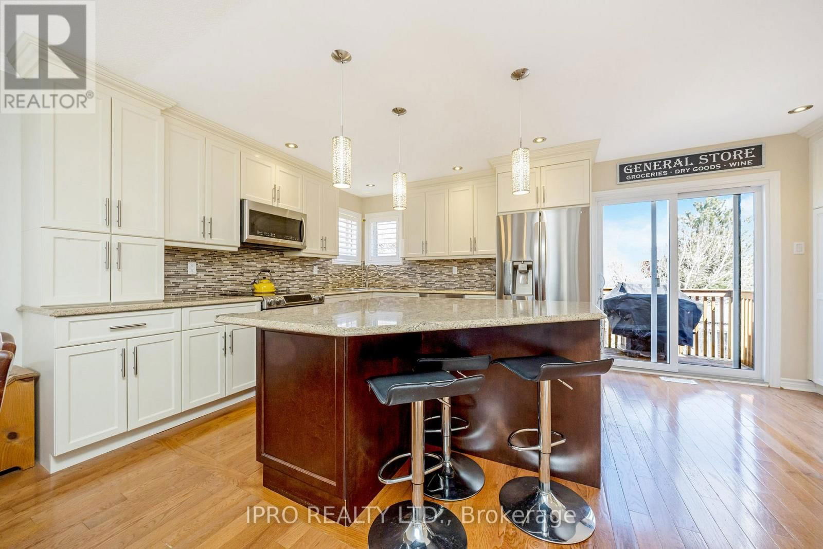 78 HARLEY AVENUE Image 13