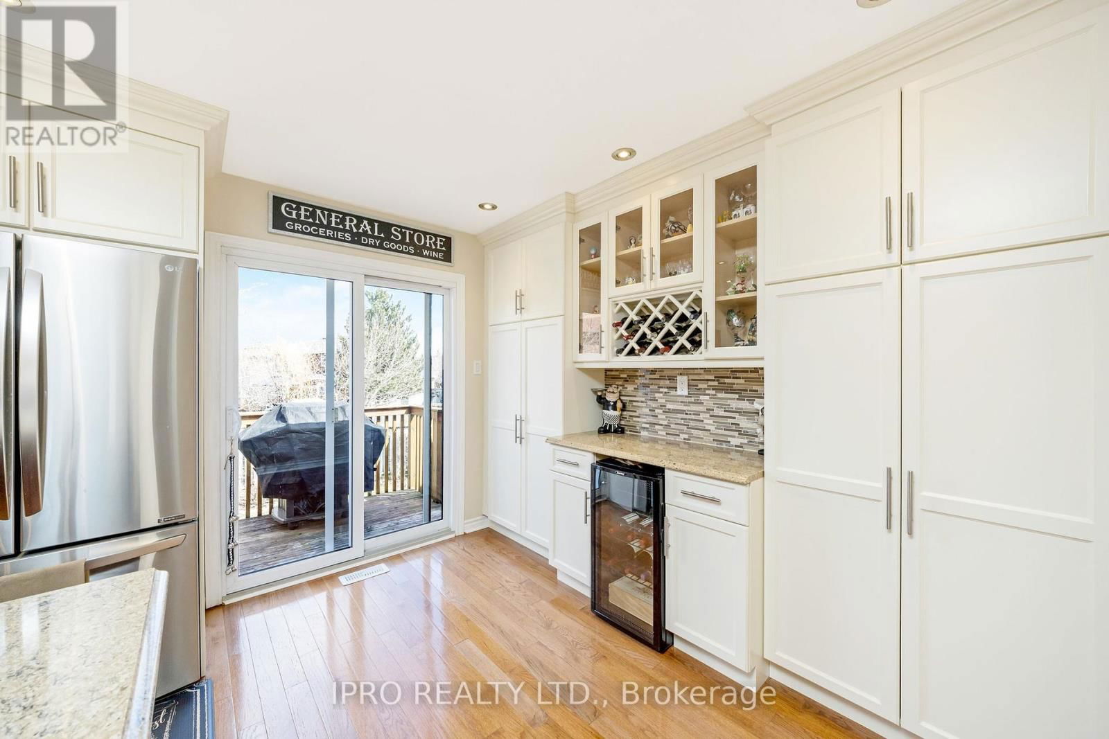 78 HARLEY AVENUE Image 16